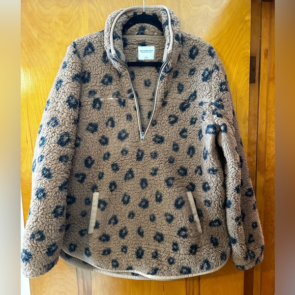 Abercrombie Sherpa - Picture 1 of 3